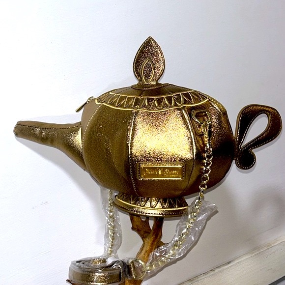 Stitch shoppe x Loungefly Disney Aladdin 30th Anniversary Genie Lamp Bag. NWOT - Picture 1 of 11
